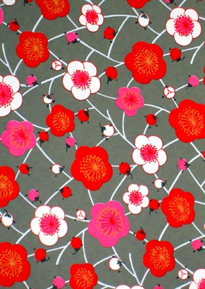 
Lattice of Plum Blossoms
red, white and pink on gray